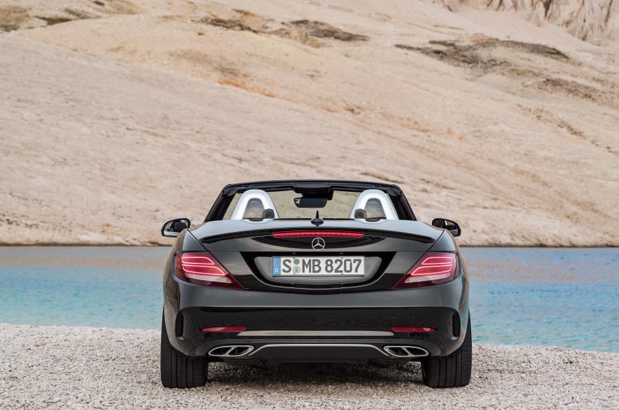  Mercedes-AMG SLC43 2016 года  (фото 20 из 40)